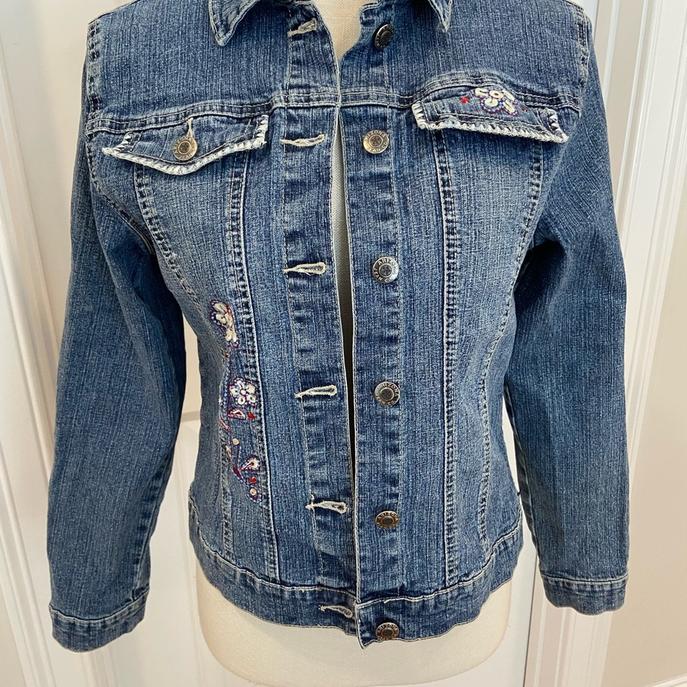 Embroidered Denim Jacket - Picture 4 of 10